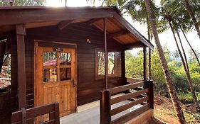 Mountain Breeze Wooden Cottages